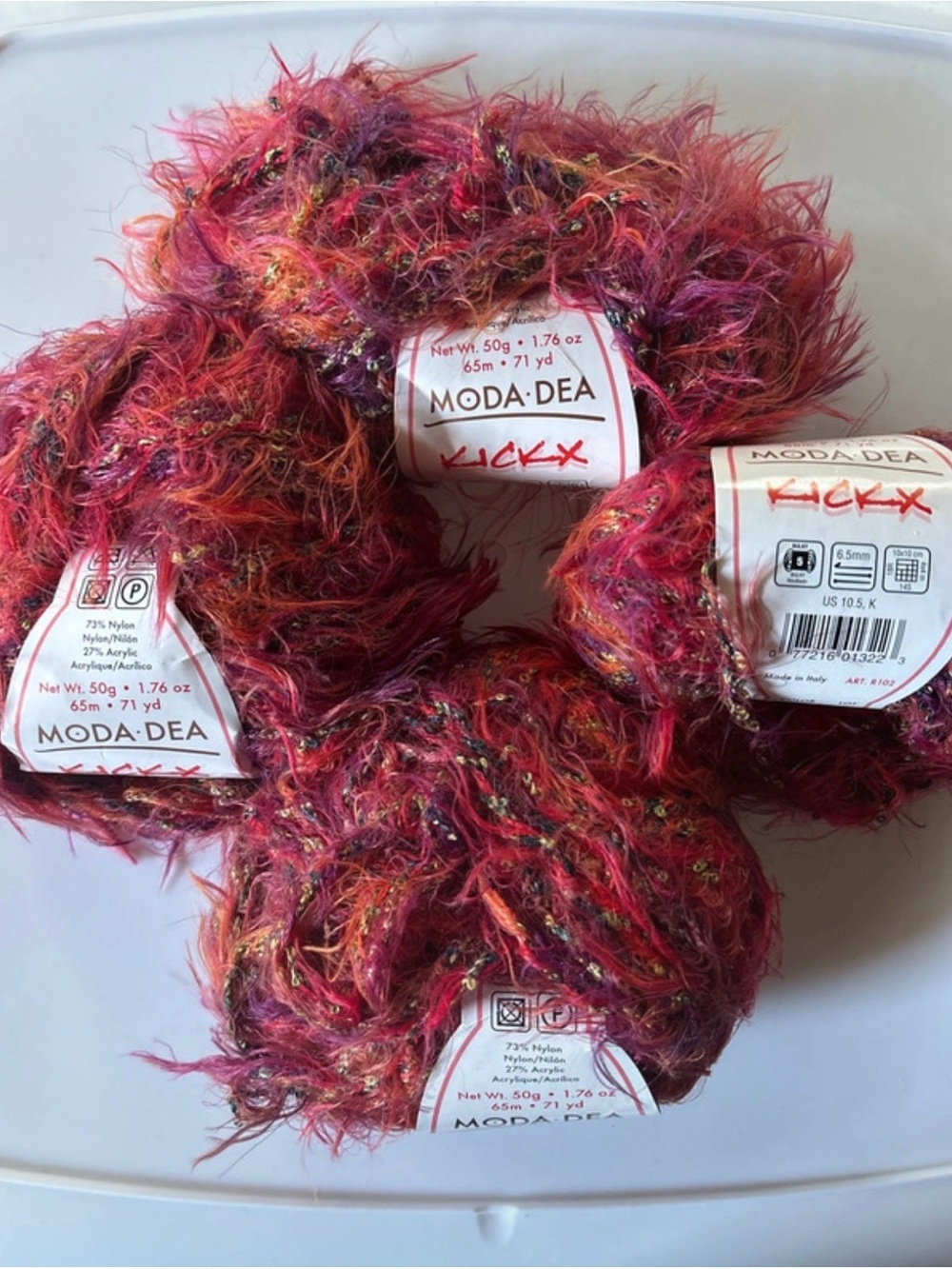 Moda Dea KICKX Fancy Yarn 4 Skeins Pretty Orange Burgundy Knit Scarf Hat
